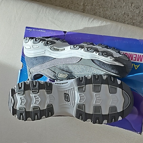 SKECHERS D'LITES MODERN FRONT SLIP ON SNEAKER SHOES SIZE 9 - Picture 6 of 16